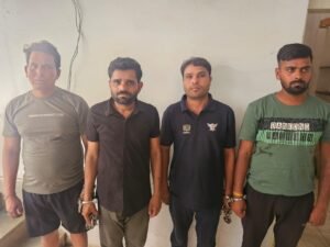 शराब दुकान का कर्मचारी ही निकला 36 लाख 76 हजार रूपए की चोरी का मास्टर माइंड, 4 लोगों के साथ मिलकर वारदात को दिया अंजाम, पुलिस ने ऐसे सुलझाई गुत्थी 2 LIvekhabhar | Chhattisgarh News