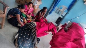 आसमान से बरसी आफत! आकाशीय बिजली की चपेट में आए 4 लोग, दो की मौत... 2 LIvekhabhar | Chhattisgarh News