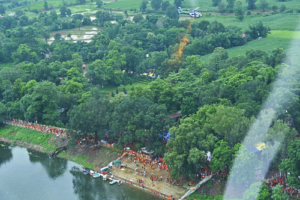 मुख्यमंत्री विष्णु देव साय ने भोरमदेव में कावड़ियों पर की पुष्प वर्षा 1 LIvekhabhar | Chhattisgarh News