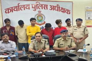 अर्टिगा कार से मिला 9 लाख से ज्यादा का ब्राउन सुगर, पुलिस ने नाबालिग समेत 6 आरोपियों को किया गिरफ्तार 1 LIvekhabhar | Chhattisgarh News
