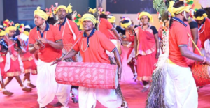 अंतर्राज्यीय आदिवासी लोक नृत्य महोत्सव का हुआ समापन, विभिन्न राज्यों के नर्तक दलों ने शानदार प्रस्तुति से बांधा समा 1 LIvekhabhar | Chhattisgarh News