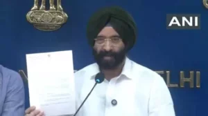 दिल्ली में ELV नियमों पर बवाल: मंत्री प्रवेश वर्मा बोले – जनता पर डाला गया अनावश्यक बोझ 1 LIvekhabhar | Chhattisgarh News